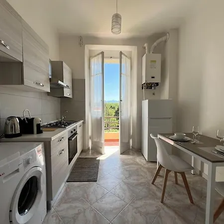 2 Persone Alle 5-terre-bilocale Con Parcheggio! Apartment La Spezia